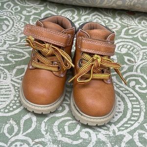 Toddler Size 6 Carters Boots